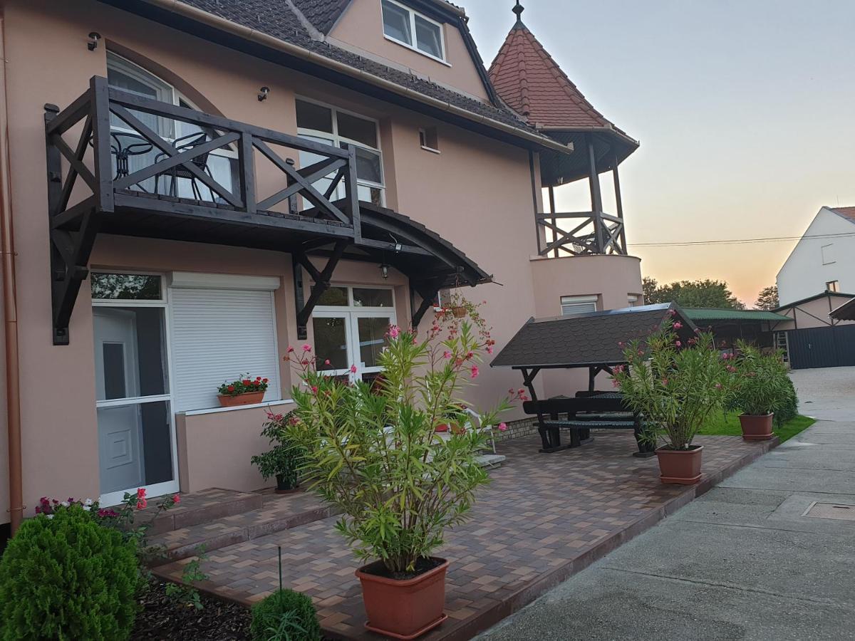 Anda vendégház Harkány Exterior foto